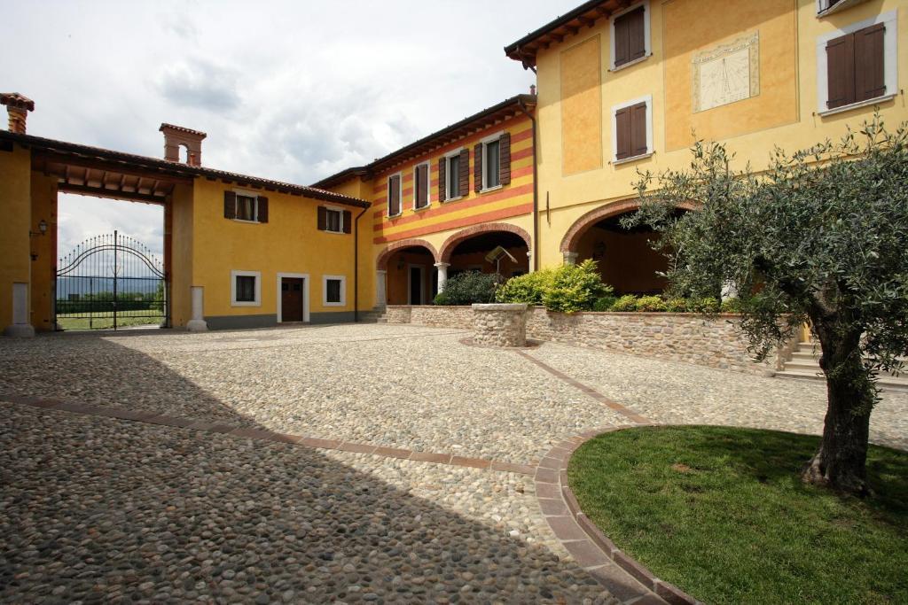 Bedizzole L'Unicorno Agriturismo מראה חיצוני תמונה